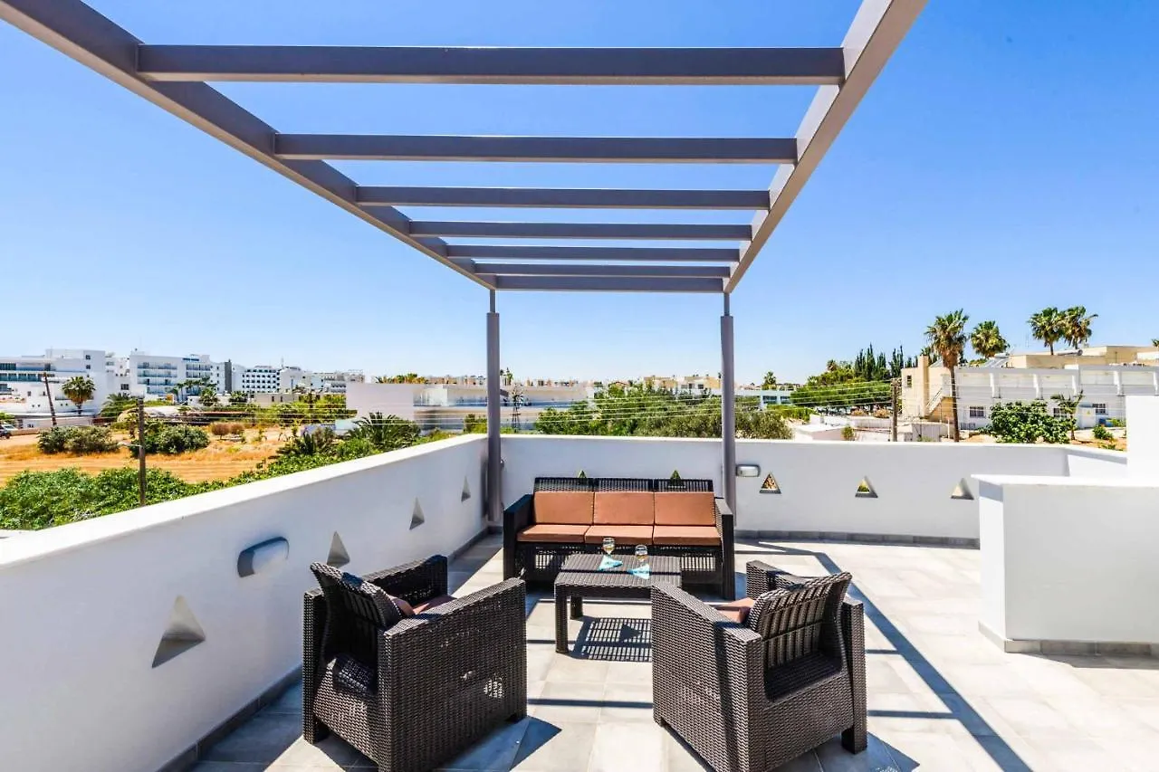 Nissini Villa 4 Ayia Napa 0*,  Chipre