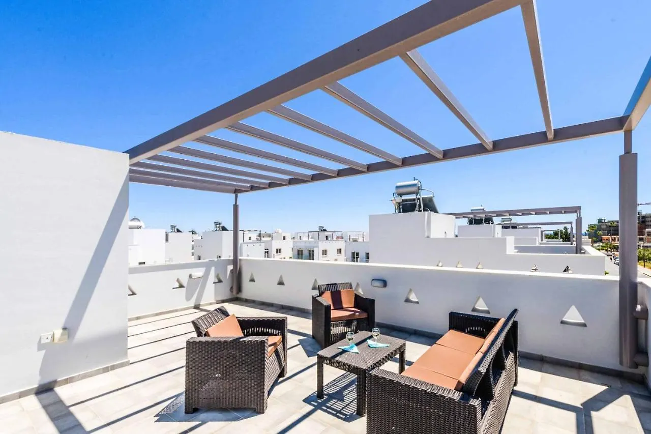 Nissini Villa 4 Ayia Napa 0*,